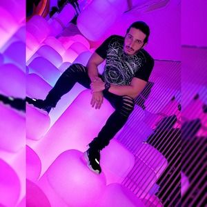 Meet your Posher, Noel